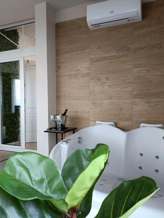 West Panorama Penthouse - Apartment With A Fantastic View Of The City Szombathely Zewnętrze zdjęcie