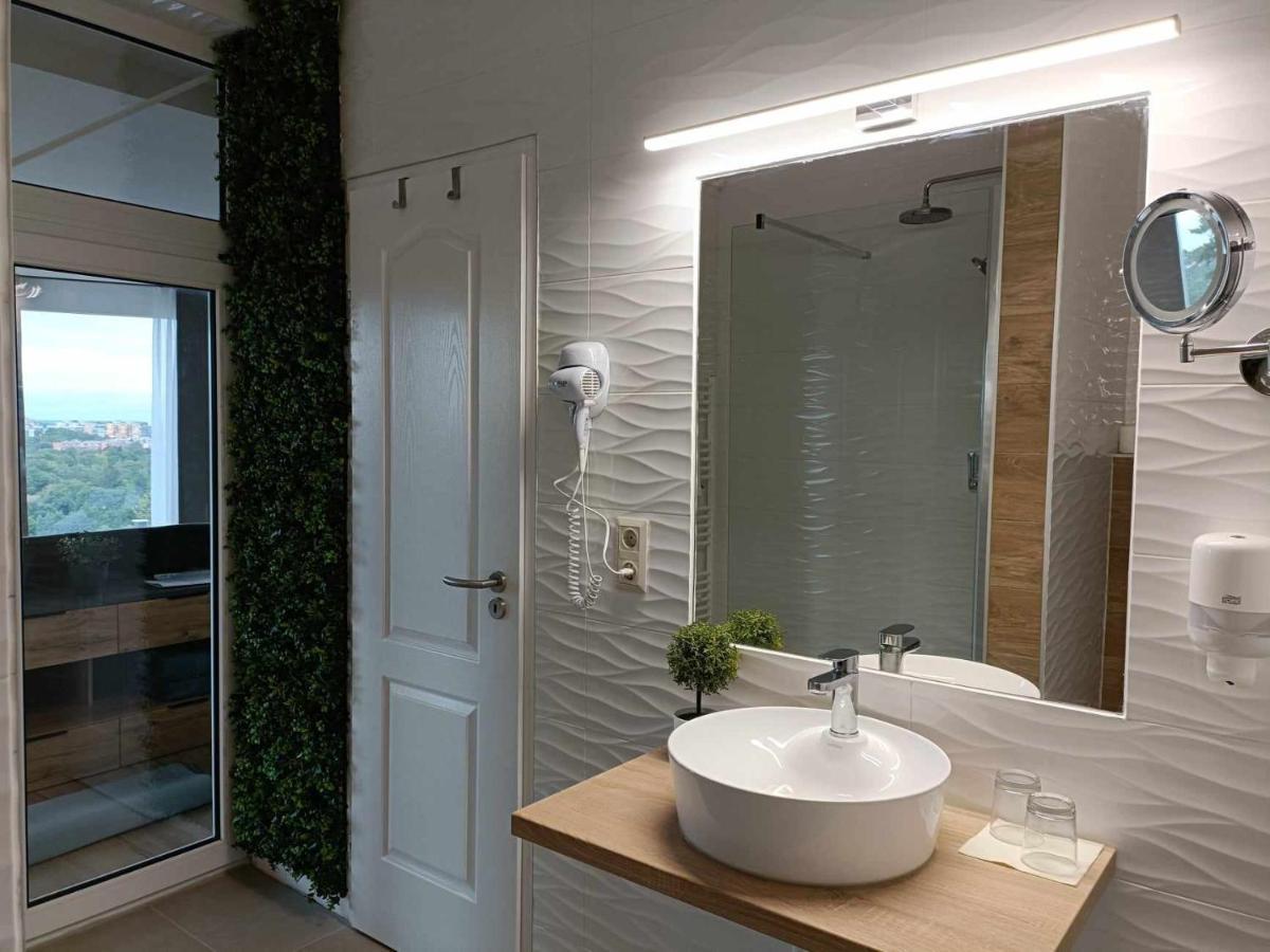 West Panorama Penthouse - Apartment With A Fantastic View Of The City Szombathely Zewnętrze zdjęcie