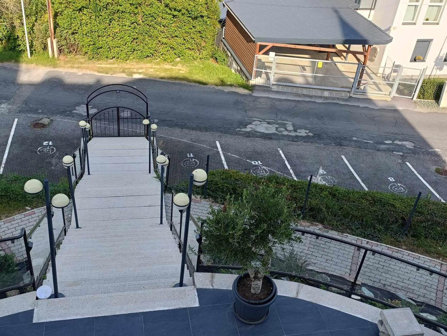 West Panorama Penthouse - Apartment With A Fantastic View Of The City Szombathely Zewnętrze zdjęcie